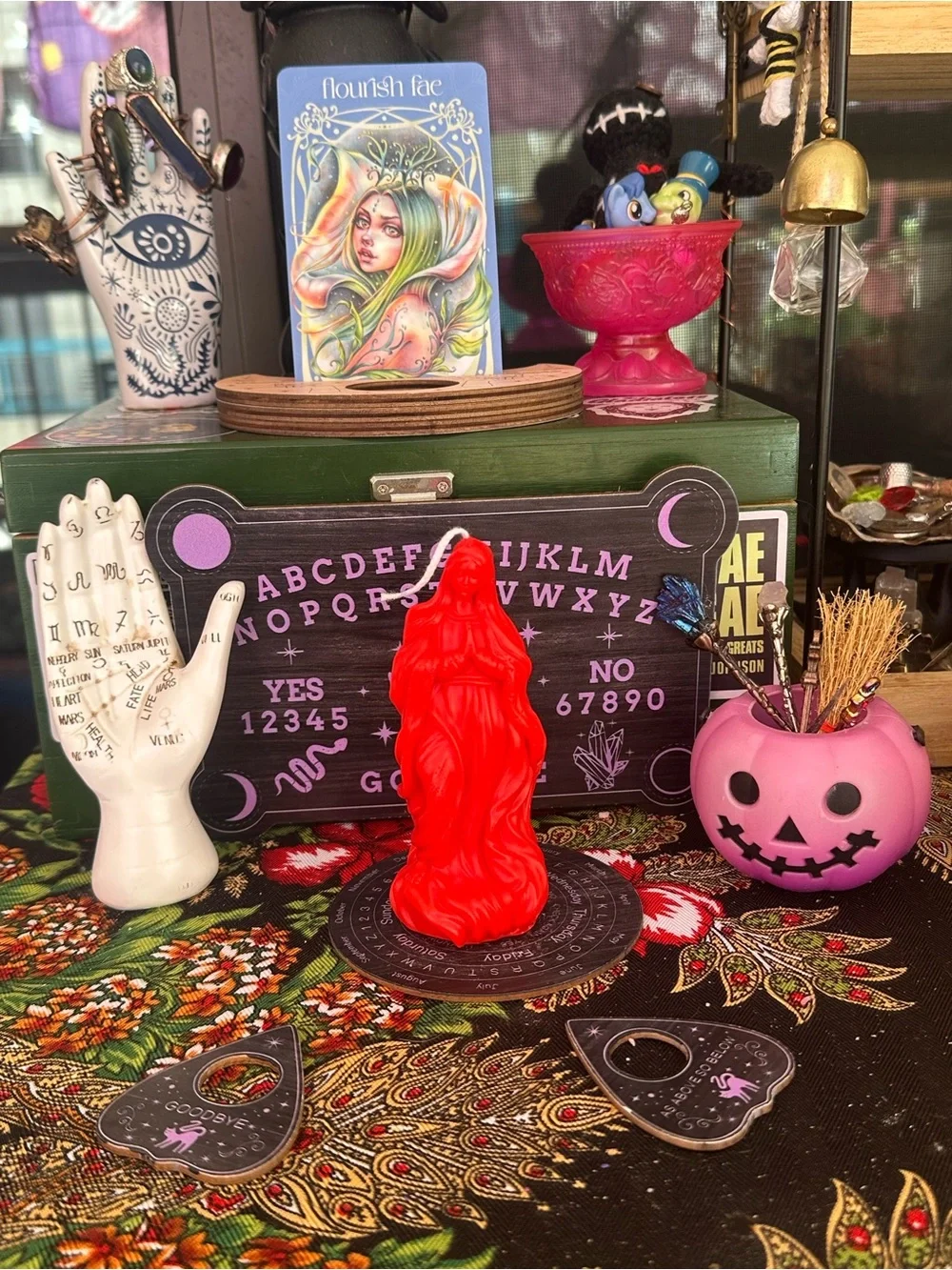 Red Virgen María Candle | Praying Virgin Mary Candle